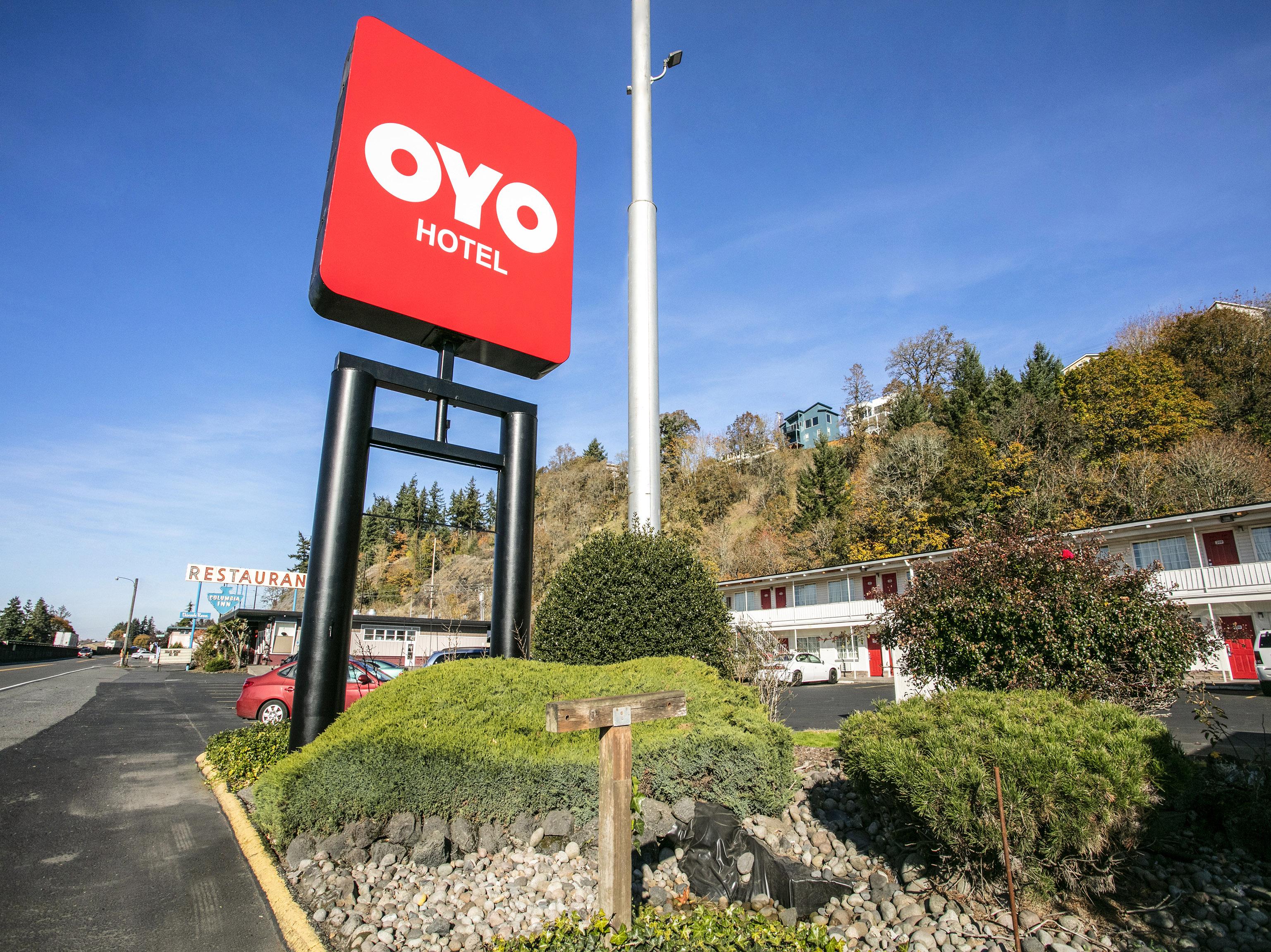 Oyo Hotel Kalama Esterno foto